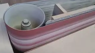 R135052 - Vertical Belt Sander