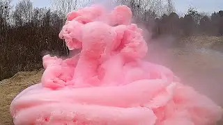 Эксперимент Розовый СЛОН из пены // Фанта, Кока Кола, Спрайт и Ментос в большой яме