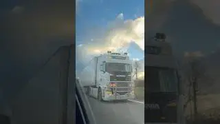 E.Tinnelly Scania 770s V8 down the A55 #truckspotting #airhorn #truckspotting #truck #scaniav8 #v8