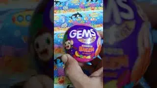 Oreo Chunks toy inside