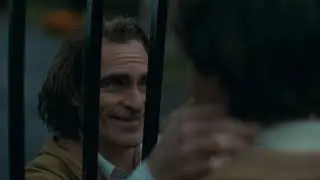 Arthur Fleck conoce a Bruce Wayne Espa&ntilde;ol Latino