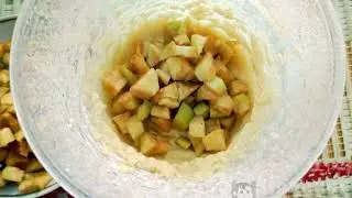 Sponge cookies with apples