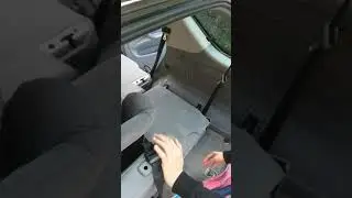ML320 How to fold third row seats