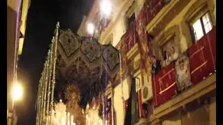 Petalá a la Esperanza Coronada en su calle (Miércoles Santo 2013)