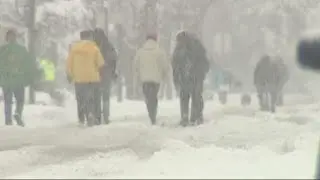 Widespread snow hits Oregon hard