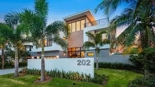 202 Venetian Dr Exclusively Listed by Nick Malinosky