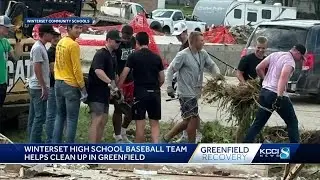 Greenfield, Iowa tornado: Winterset High School baseball players help clean up