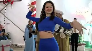Девушка красиво станцевала
