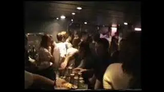 QE2, Crew Bar