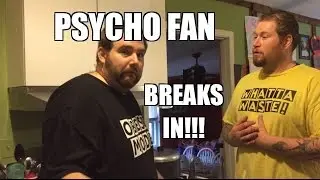 БЕЗУМНЫЙ ФАНАТ ВРЫВАЕТСЯ В ДОМ ГРИМСА, ПОСВЯЩЕННОГО ШОУ ИГРУШЕК!