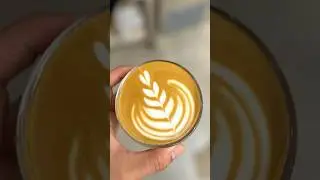 How to make basic latte art for beginners #cafe #barista