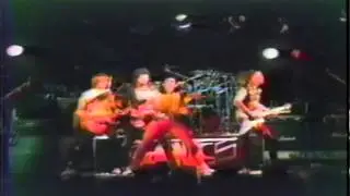 Ozmantis performs a ZZ Top medley with a couple guests