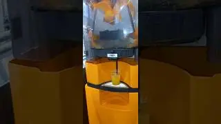 Fresh orange juice at #ikeariyadh #shorts