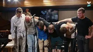 L. Hart/ My Funny Valentine. 10:10 Jean-Luc Ponty/ New Country.  ПАН ДЖАХЭЗ. Спявае А. Яцына