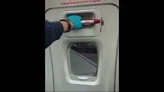 Opening the Overwing Emergency Exit Door on a #Boeing 737 700 NextGen
