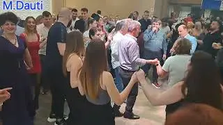 ΗΠΕΙΡΩΤΙΚΟ ΓΛΕΝΤΙ ΣΤΙΝ Αθήνα ΧΑΛΚΙΑΣ ΠΑΛΛΑΣ Β.Καλκανις τραγούδι Κ.Καλογερος.