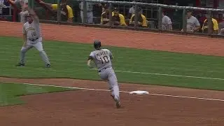 Jordy Mercer legs out an inside-the-park home run