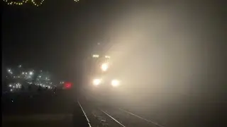 Fog and Bagpipes!!! BNSF Coal Train West @ White Rock BC Canada 17JAN26 ES44C4 8052 Leading
