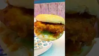 AMAZING NEW SPICY DIPPED CHICKEN BURGER IN BRADFORD&hellip;..CHONIS!!!