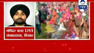 Hisar: Rampal supporters clash with police who arrived to arrest him outside Satlok ashram
