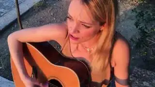 Dora - Me & Bobby McGee (original Kris Kristofferson)