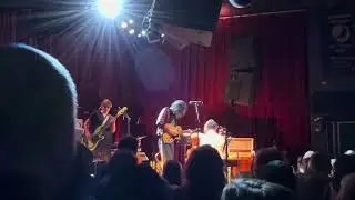Low Cut Connie, &ldquo;Young Turks&rdquo; (Rod Stewart cover)