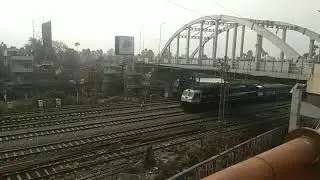 14004 New Delhi - Malda Town l Farakka Express .