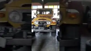 Koleksi Mobil Kuno Cafe Kalaras Cimahi