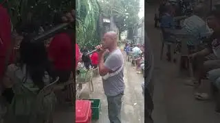The fil am singer lashing na 😁😁