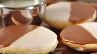 Black & White Cookies Recipe Demonstration - Joyofbaking.com
