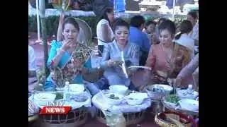 Lao NEWS on LNTV: noodle soup, boiled chicken are highly recommended dishes.26/11/2015