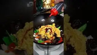 scrambled eggs with onion and fungus, nutritious and delicious, gourmet