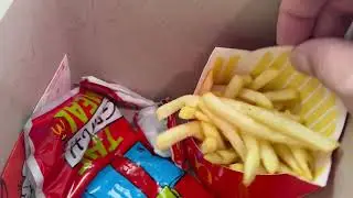 Unboxing McDonald’s McGrinch Big Mac Meal (2025 Southern California)