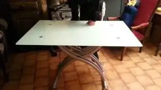 Table r&eacute;glable en hauteur