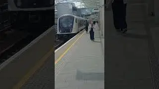 ##LIVE ##AMAZING #ARRIVAL #AT #CUSTOM #HOUSE #STATION #NEW #ELIZABETH #LINE #TRAIN #JOURNEY #UK2025