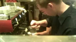 Caffe Artigiano Competition in Latte Art Martin vs JR