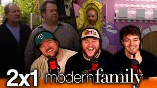 SAVE THE PRINCESS!! | Modern Family 2x1 'The Old Wagon' First Reaction!