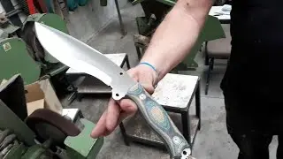 Cuchillo kukri J&V Alacrán by Mad Duck Parte III.El maestro Juan, le da forma.