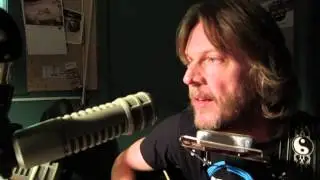 Dave Warren performs 