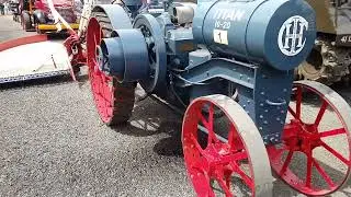 IHC Titan 10-20 Idling #antique #equipment