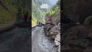 Landsliding, Kel. Kashmir Travel vlogger, kashmir, taobat, Keran, Muzafarabad
