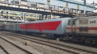 12164 MGR Chennai&ndash;Mumbai LTT Express Speeding Through Kopar