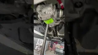 2016 BMW 535i F10 getting new differential bushings, front lower control arms and service.