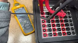 BT521 HOW TO test batteries - Fluke Fridays - Episode 129