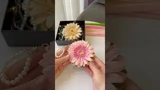 DIY Pipe Cleaner Gerbera Daisy Keychain | Handmade Gift Idea! #diy #handmade #giftideas