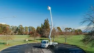 Versalift VST47 EWP on Isuzu FRR500 truck built by Waimea Truck and Crane