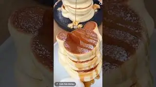 Japans Mickey Mouse souffl&eacute; pancakes ￼