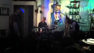Stu Brown/ Jer Reid/ Catriona McKay live at Sharmanka