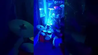 Inverted triplet (Bohnam) on a children's drum kit #shorts #bonham #drums