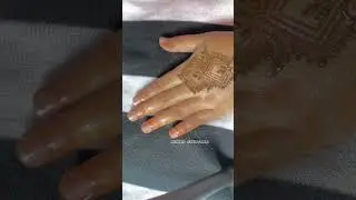 One finger string henna design